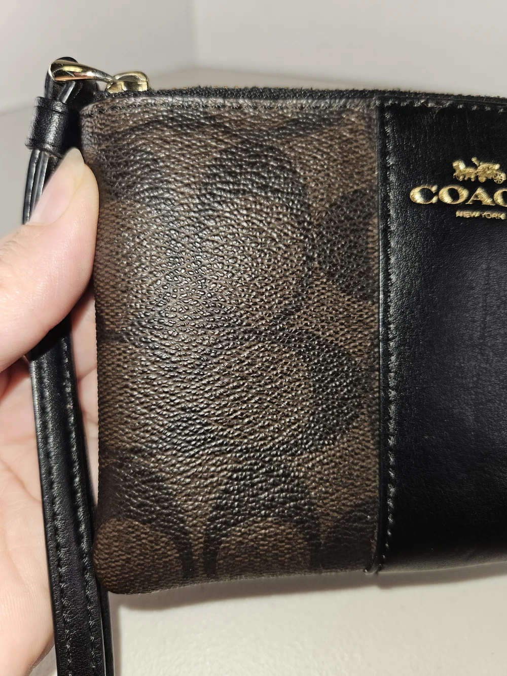 Coach Signature Logo Accordian Zip Wallet Brown Wristlet